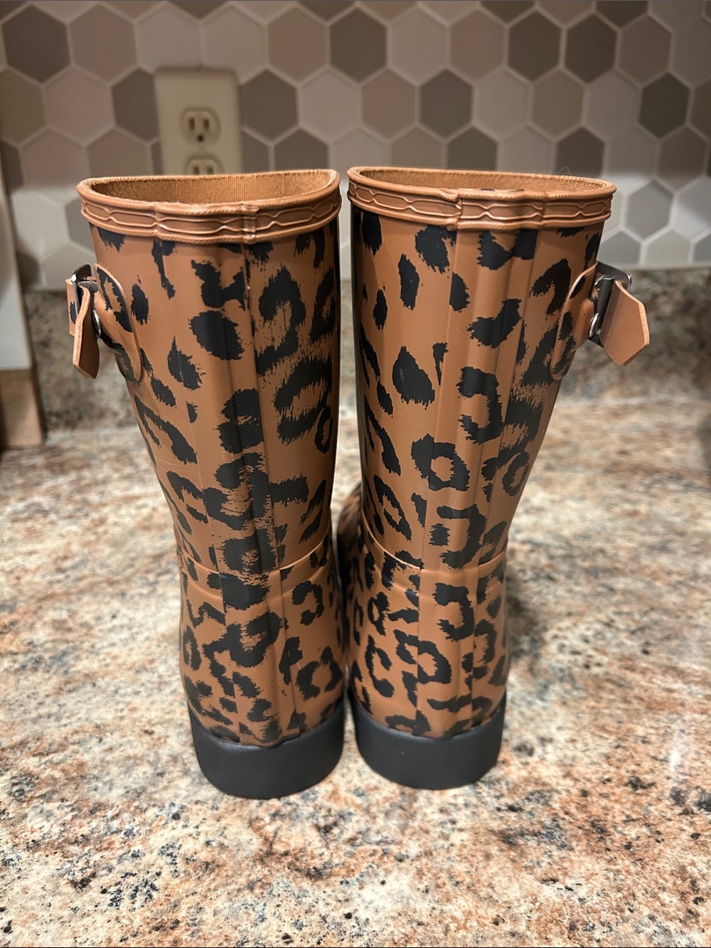 Hunter Original Refined Short Leopard Print Short Rain Boots — Worn Once 9 - Picture 3 of 14